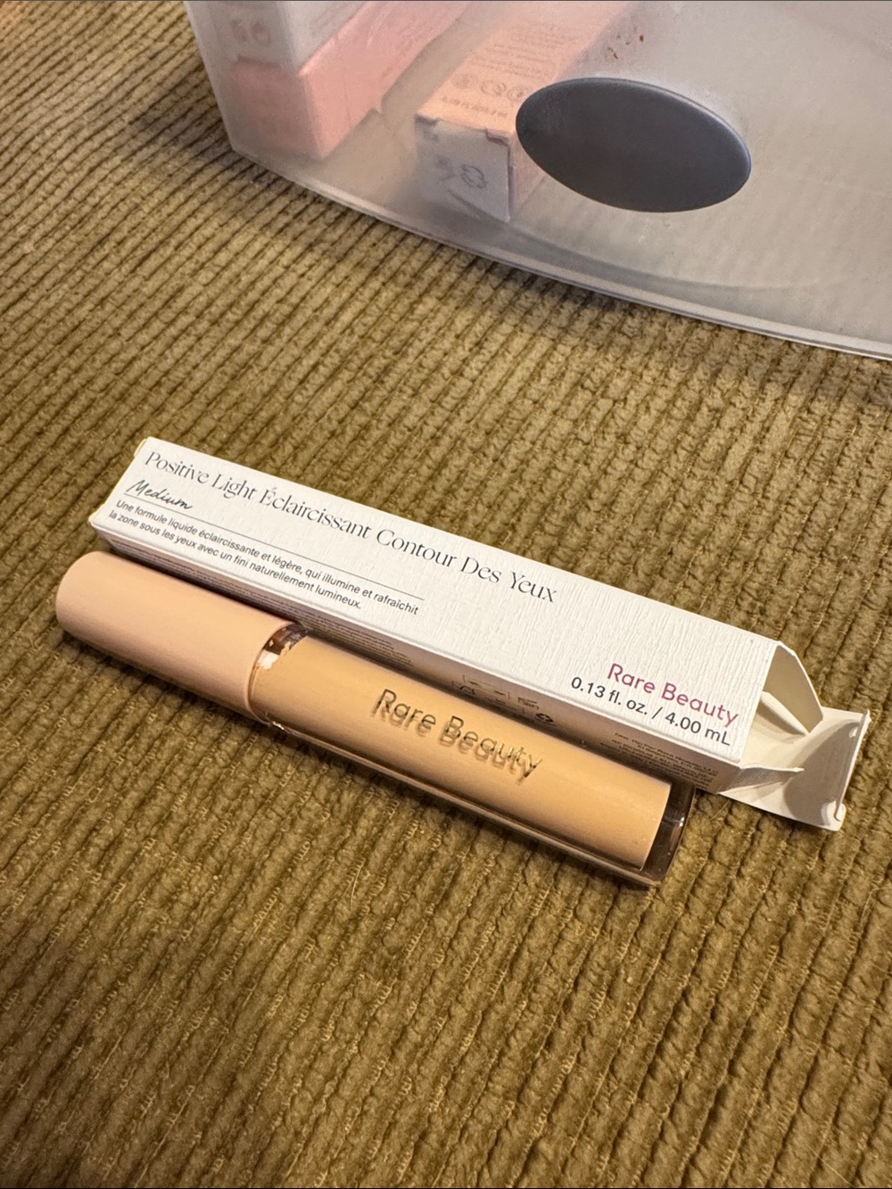 *NEW* Rare Beauty Concealer - Picture 5 of 9